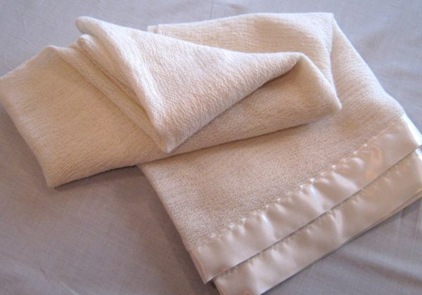 Woven Baby Wrap/Cot Blanket (AWW1) Fun and Pastel Colours - Image 5