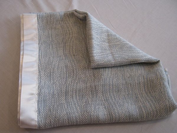 Woven Baby Wrap/Cot Blanket (AWW1) Fun and Pastel Colours - Image 8