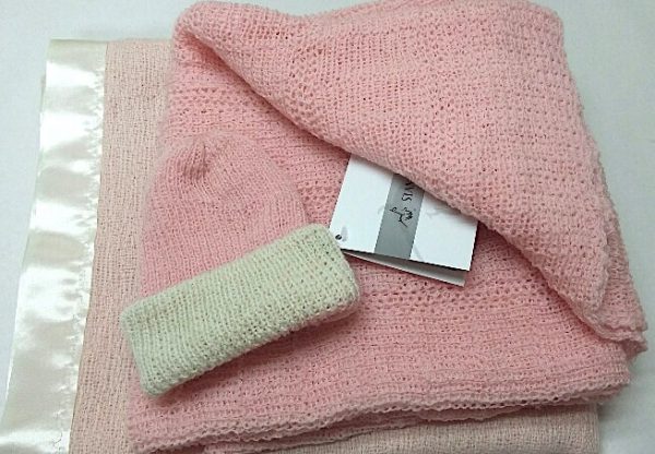 Baby Set: Beanie, Cot Blanket and Buggy Blanket - Image 12