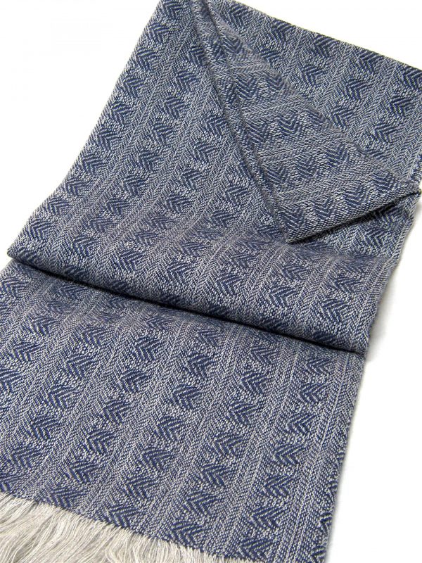 Chevron Throw