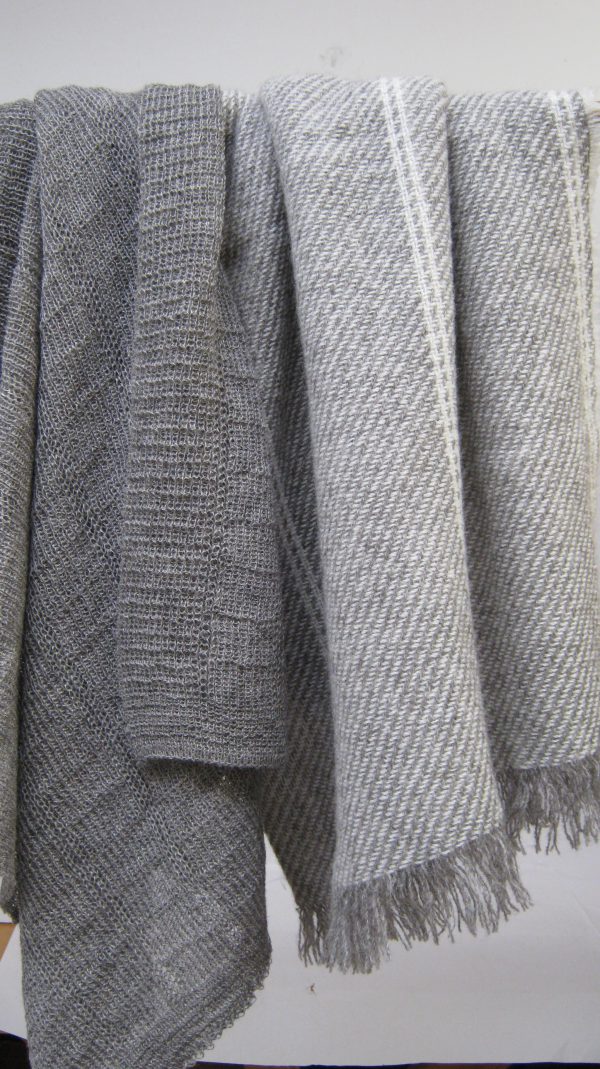 Baby Brushed wool cosy cot Blankets - Image 3