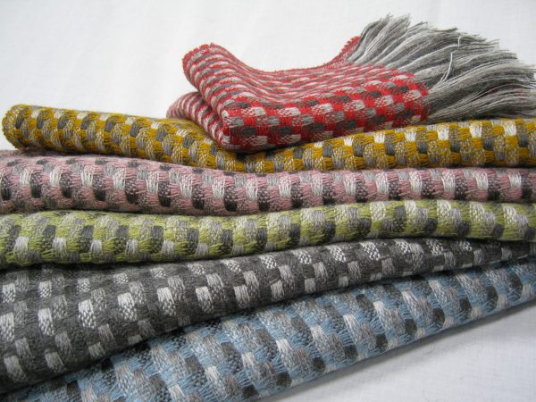 G47 Kauri Grey Unisex Scarf - Image 7