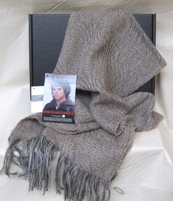 Fellowship Cloak Fabric Scarf - Image 11