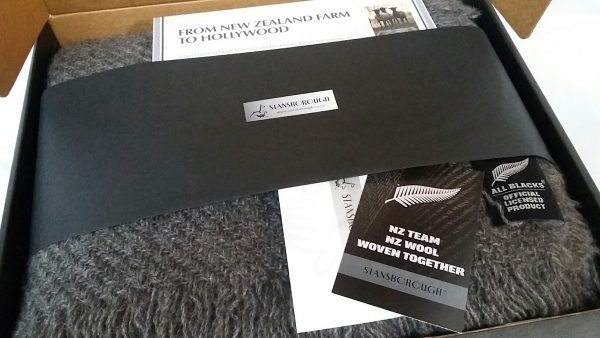NZ Rugby Licensed Lambswool Throw - gift boxed - Image 4