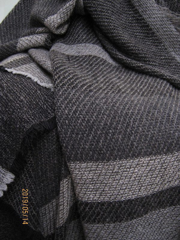 NZ Rugby Licensed BW with Merino Throw - gift boxed - Image 2