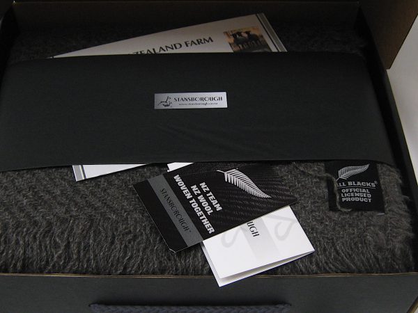 NZ Rugby Licensed BW with Merino Throw - gift boxed - Image 11