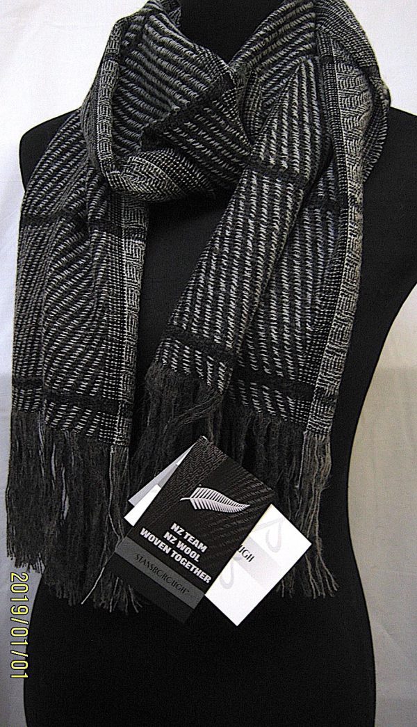 NZ Rugby Licensed Scarf - gift packaged - Image 8