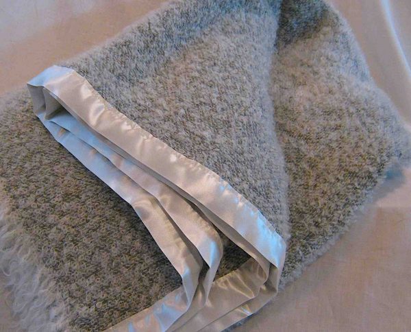 Snow Baby Wrap/Cot Blanket - Image 7