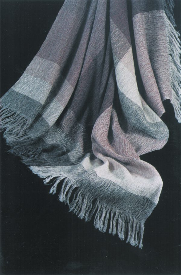 NZ  Classic WXG1-15 Throw/Wrap - Image 11