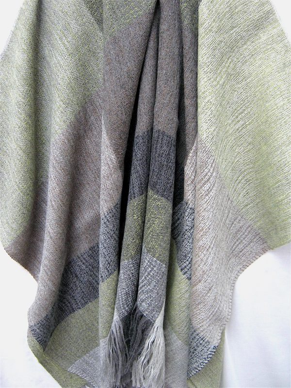 NZ  Classic WXG1-15 Throw/Wrap - Image 7