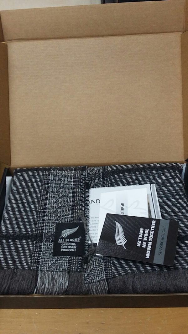 NZ Rugby Licensed Wrap - gift boxed - Image 7